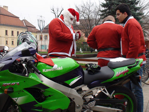 Foto Mos Craciun - Spider Bikers Baia Mare (c) eMaramures.ro